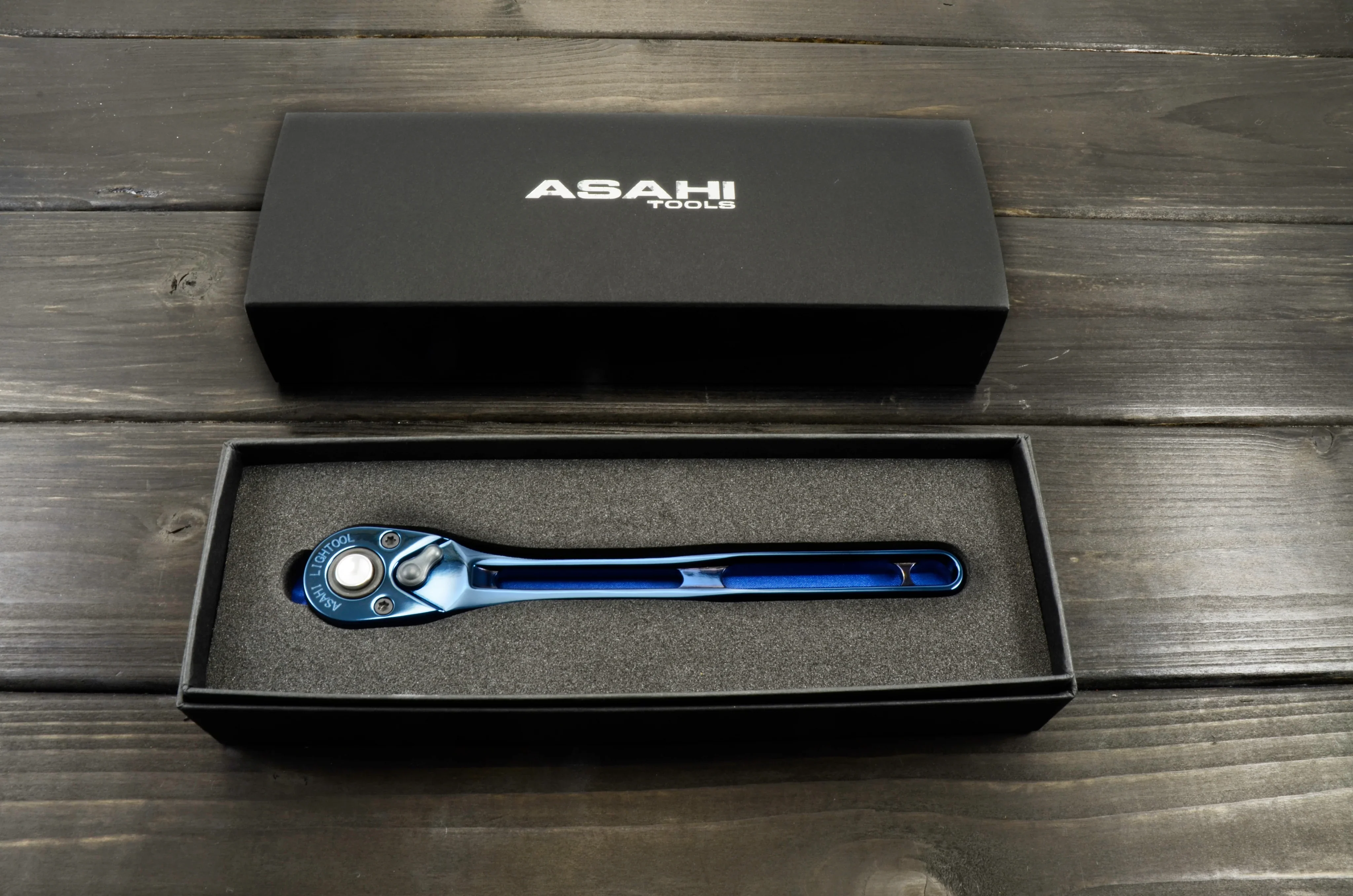 Asahi Tools LIGHTOOL 3/8"SQ. Ratchet Handle Ion Plating metal blue - Limited Edition - Image 4